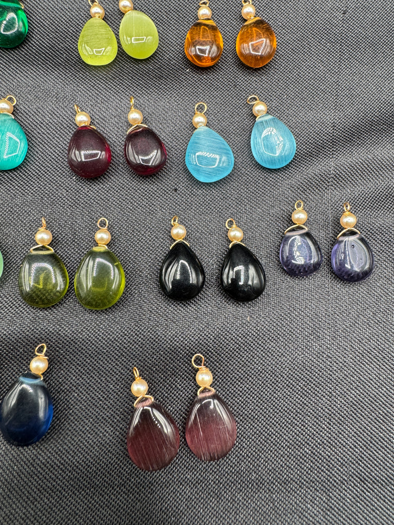 Small changeable drop earrings