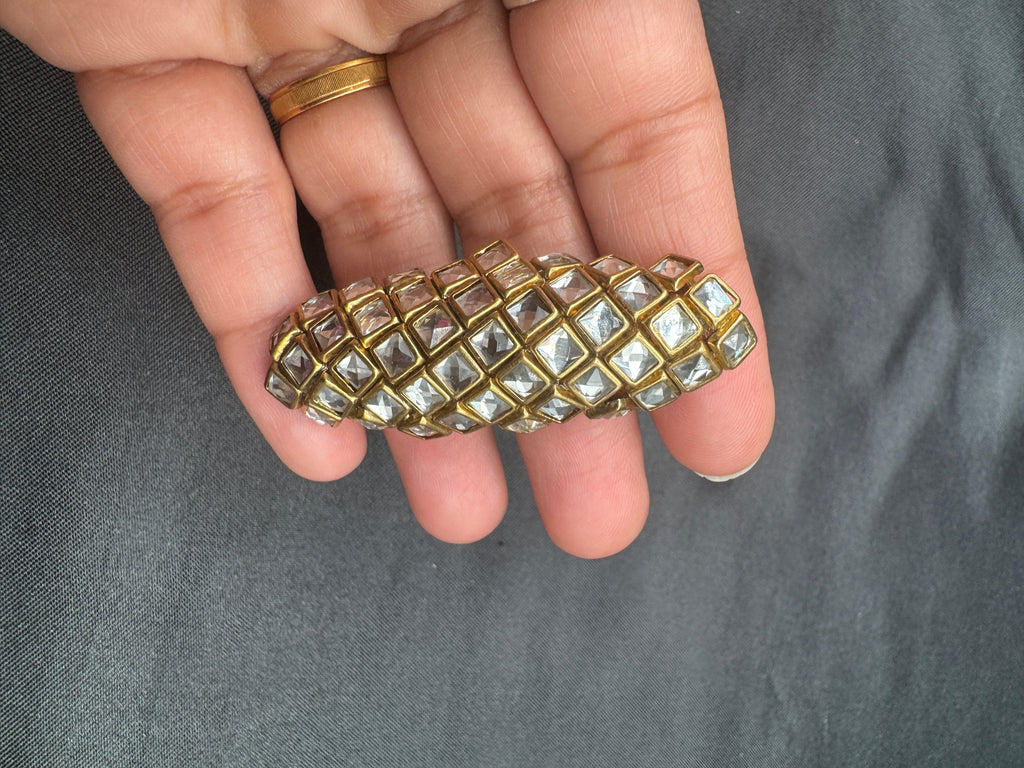 Different colors of Kundan pin/ brooch