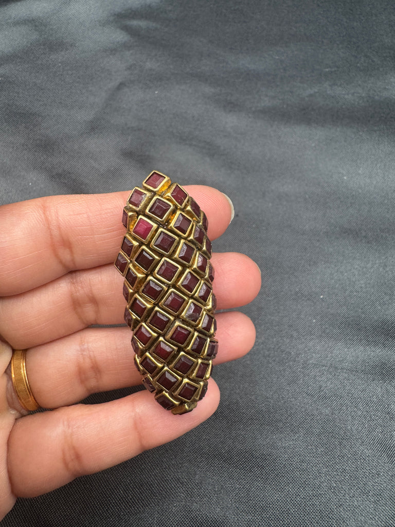 Different colors of Kundan Stones saree pins