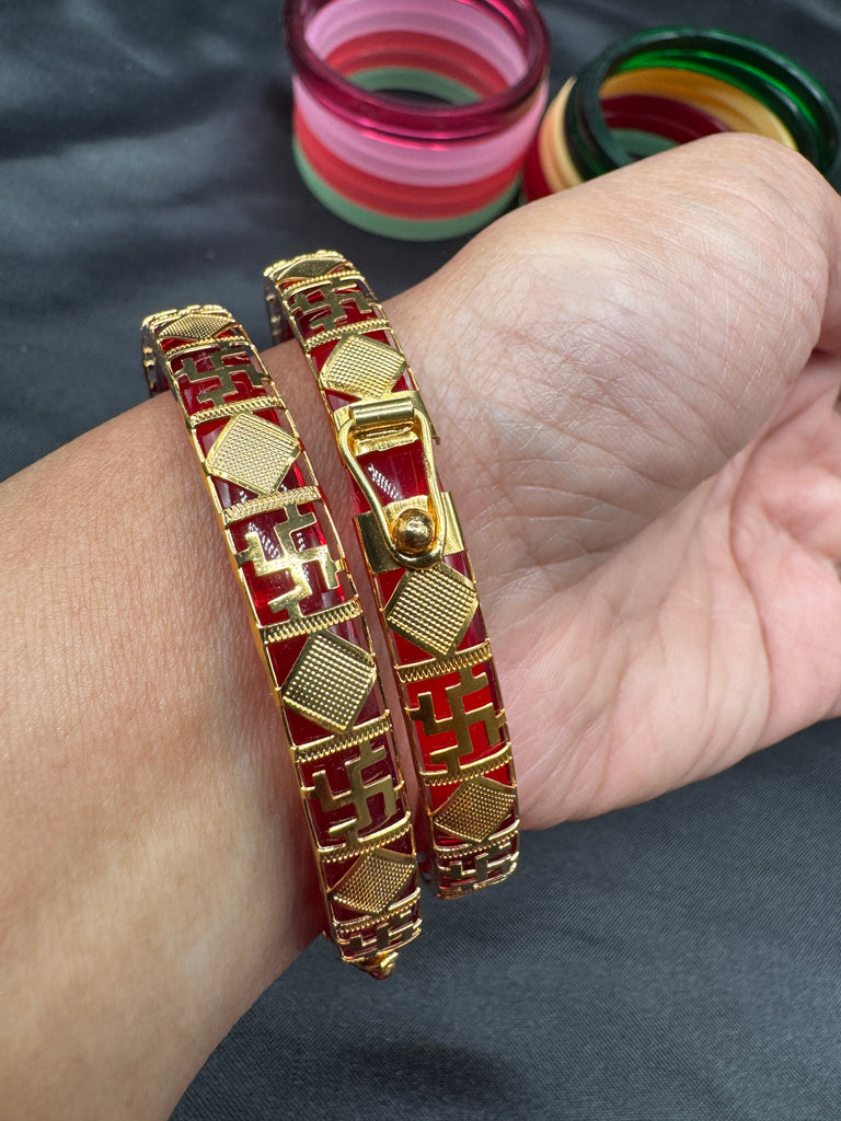 Changeable color bangles