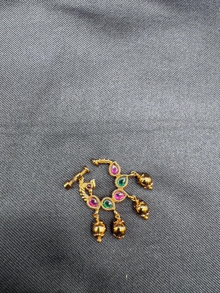 Multicolor stones antique peacock design nose pin
