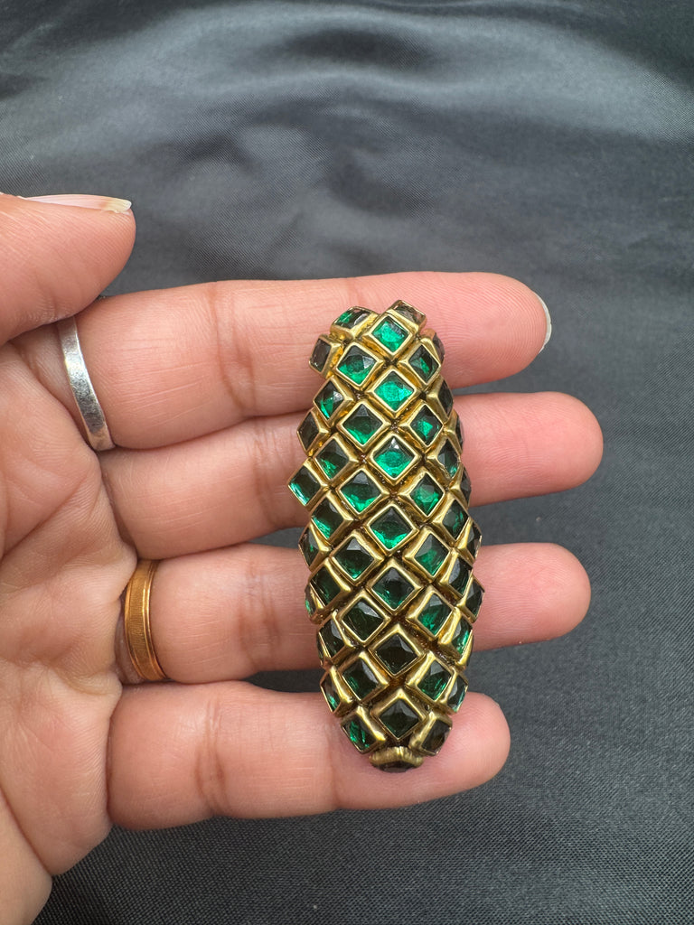 Different colors of Kundan Stones saree pins