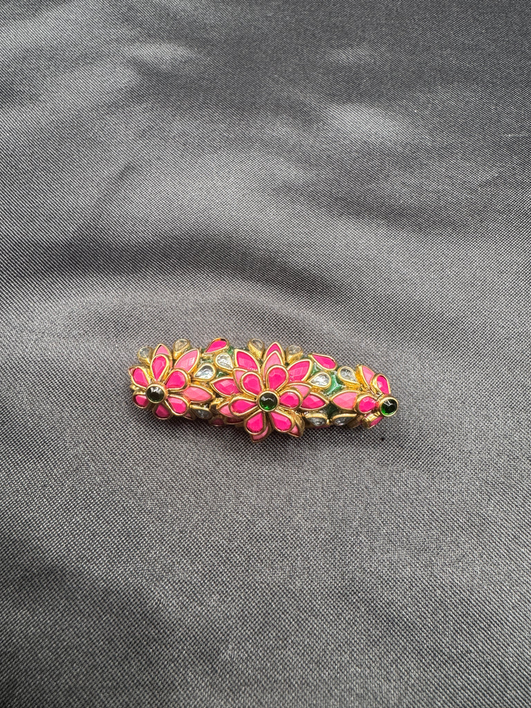 Flower design silver saree pin/ brooch