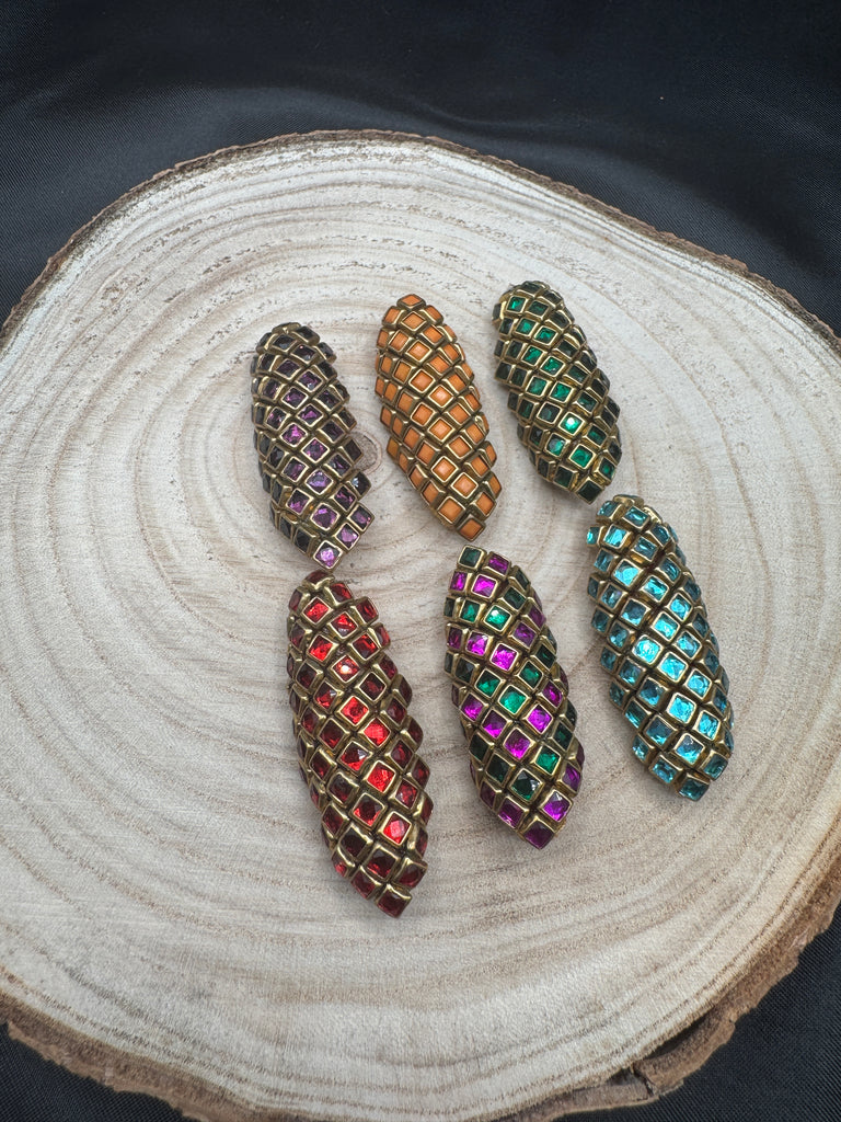 Different colors of Kundan Stones saree pins