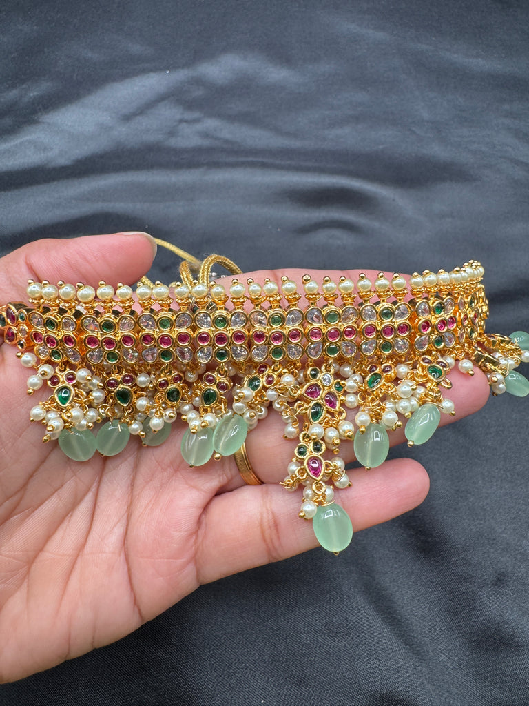 Multicolor Stones with pearls and green beads choker set