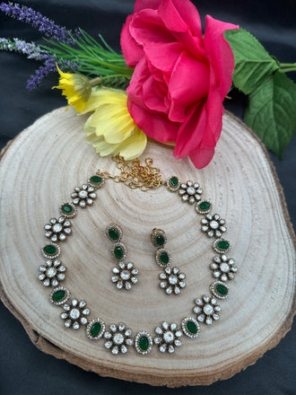 Moissanite Stones & Emerald stones are simple