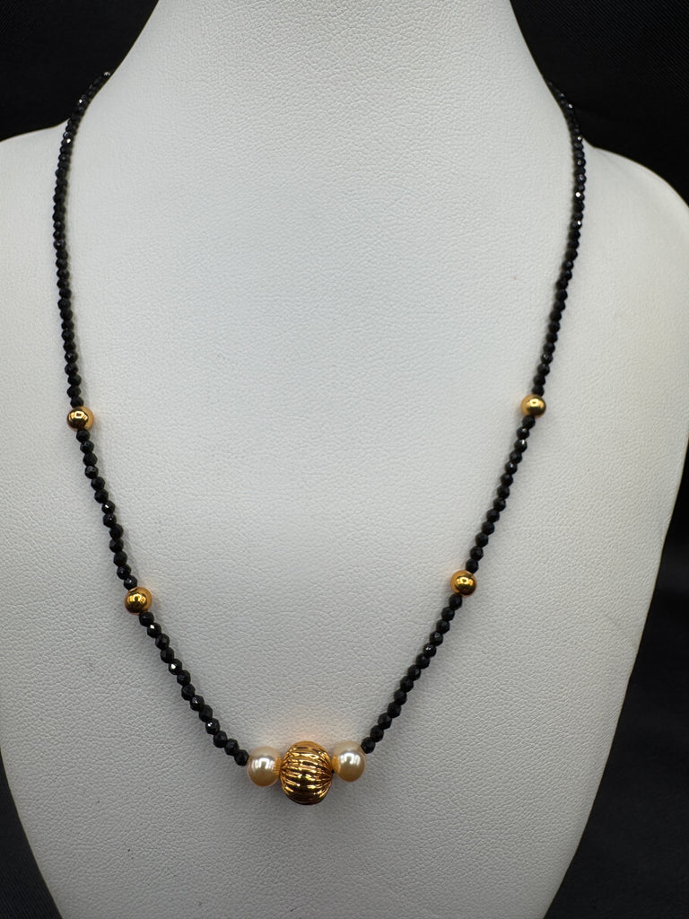 Single line black diamond bead with small gold ball and pearls