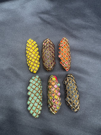 Different colors of Kundan Stones saree pins