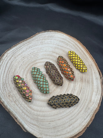 Different colors of Kundan Stones saree pins