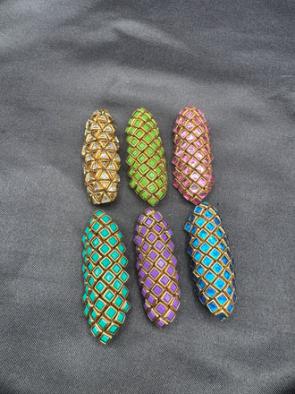 Different colors of Kundan Stones saree pins