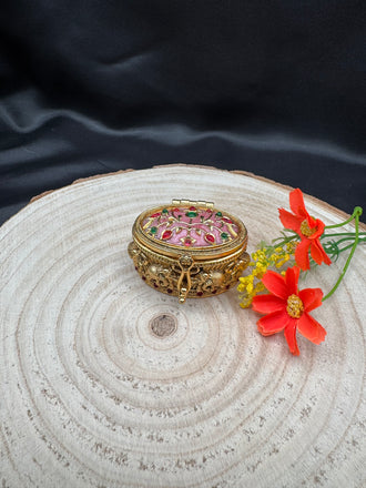 Beautiful multicolor Stones kumkum & Turmeric box
Handmade jewelry