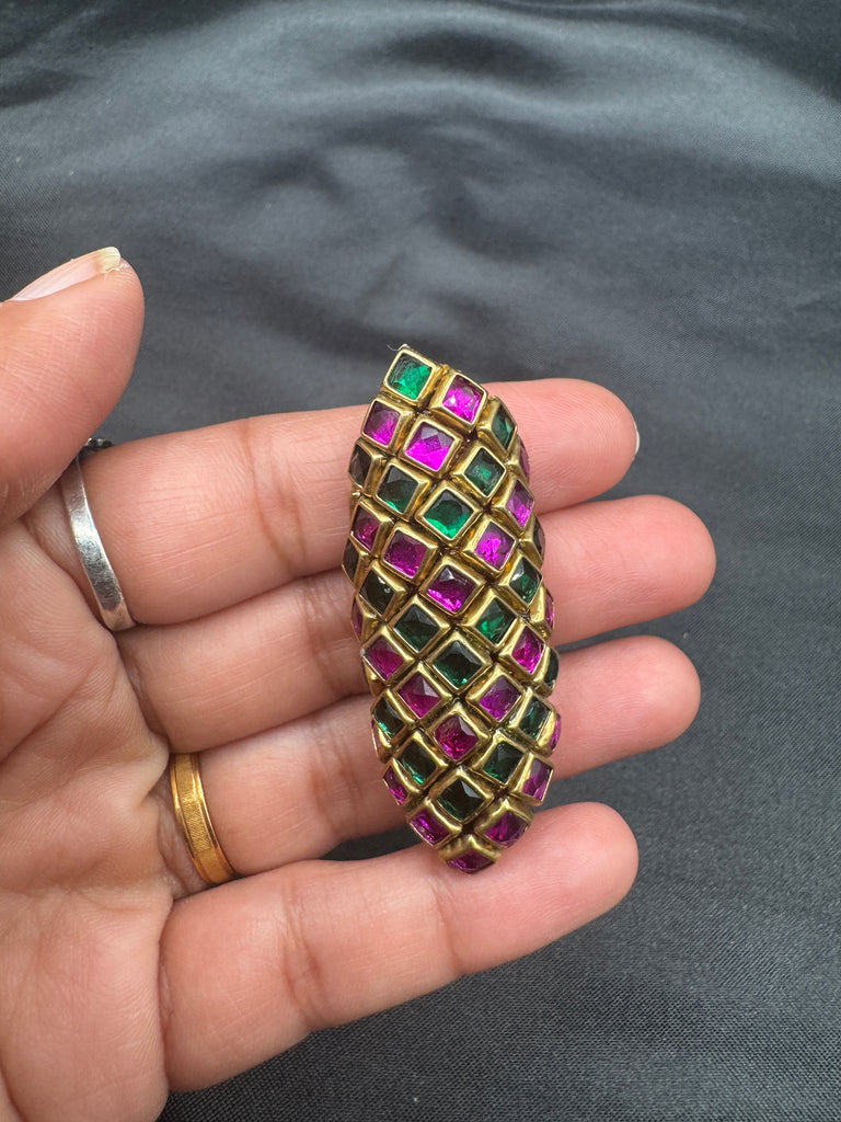 Different colors of Kundan Stones saree pins