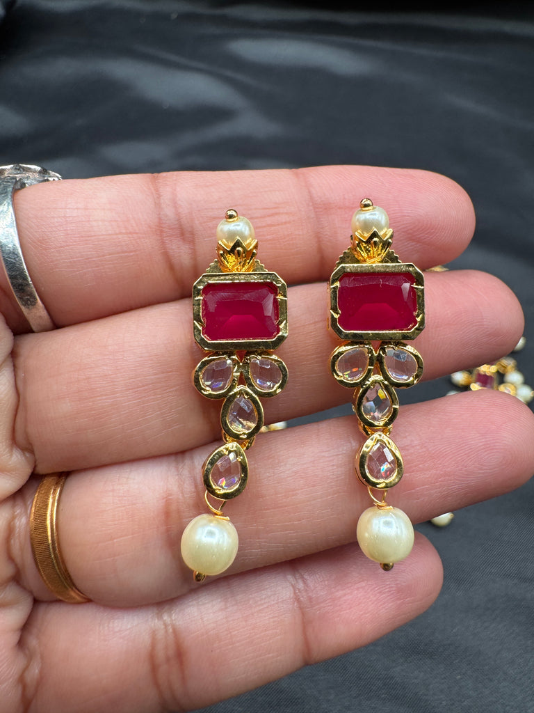 Ruby stones and uncut Stones and pearls necklace set