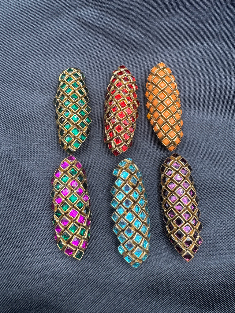 Different colors of Kundan Stones saree pins