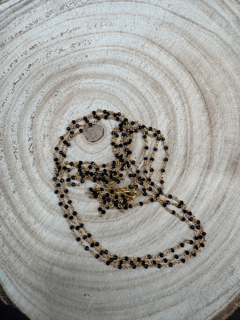 Three-line kattu thiga black diamond bead chain