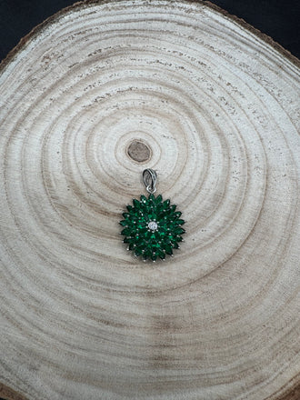 Flower design Emerald stone silver pendant with matching earrings