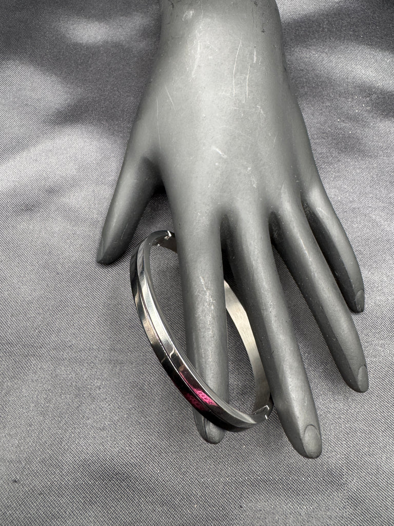 Black & Silver metal side-opening kada bangle/ bracelet
