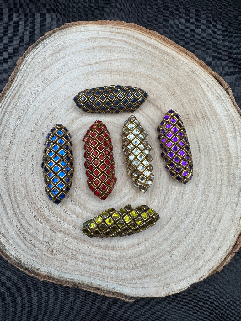 Different colors of Kundan pin/ brooch