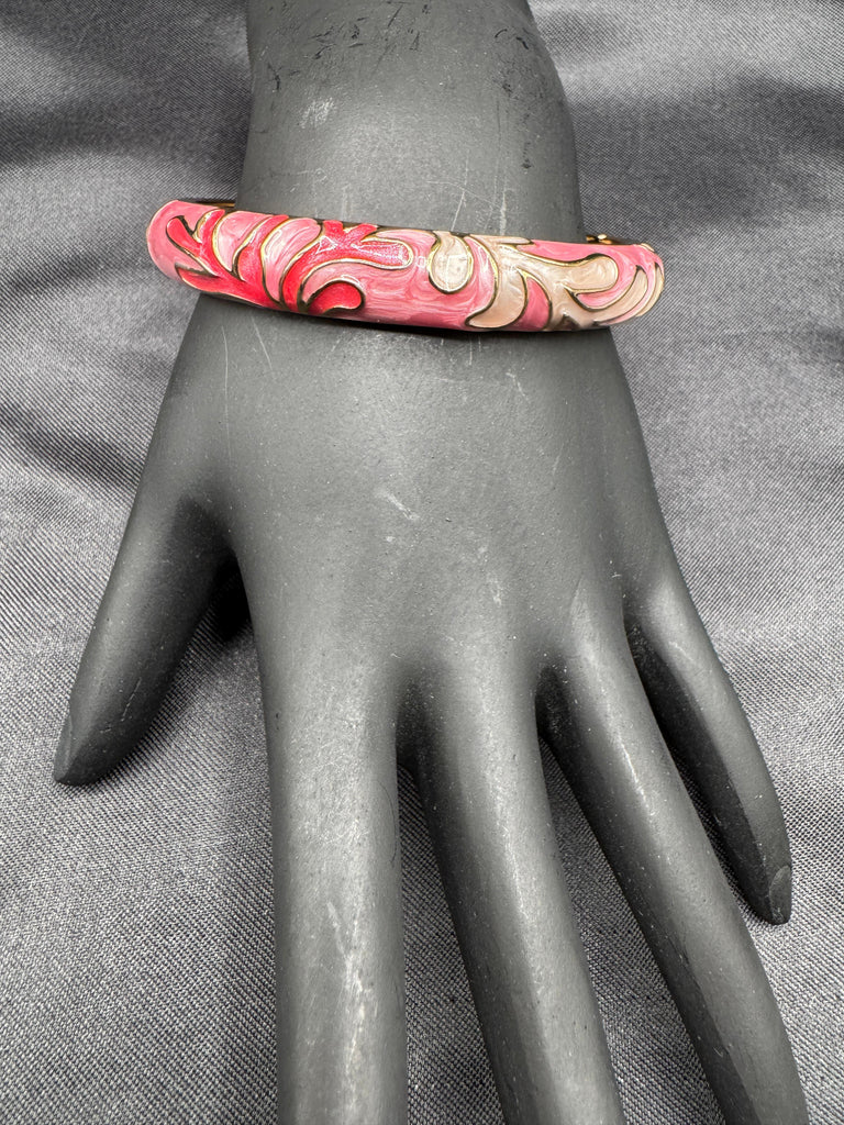 Pink color enamel paint side-open kada bangle/ bracelet