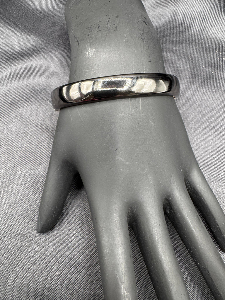 Black & Gold combination side-opening kada bangle/ bracelet