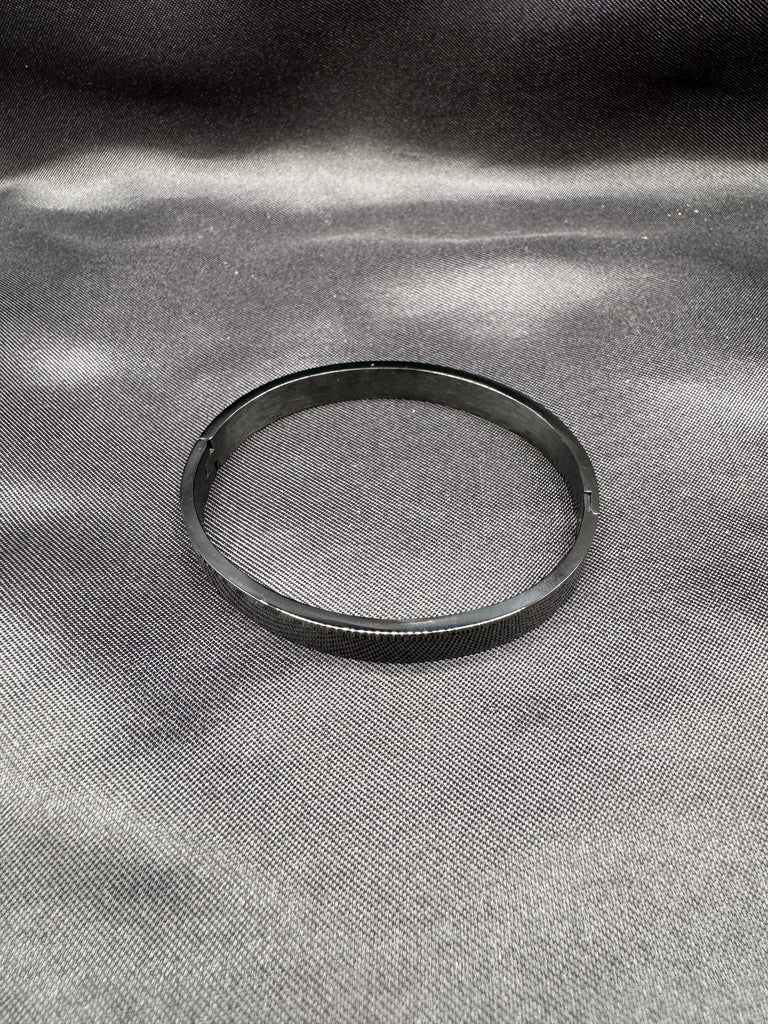 Black metal side-opening kada bangle/ bracelet