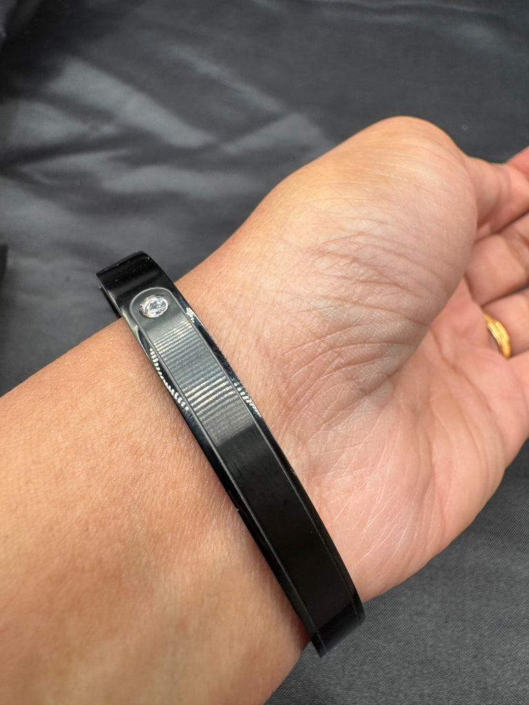 Black metal side-opening kada bangle/ bracelet