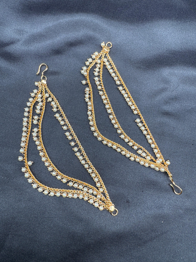 Three-line pearls with gold chain Champaswaralu