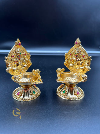 Multicolor Stones with Ganesh print diyas
