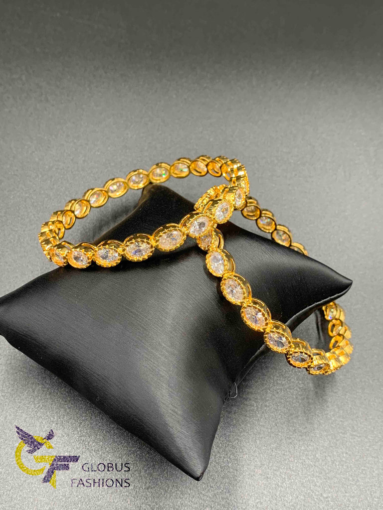 Different colors set of two bangles
