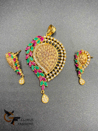 Antique look multicolor stones pendant set