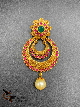 Traditional antique look multicolor stones pendant and earrings