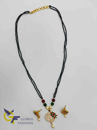 Cute flower design pendant set with black diamond beads chain