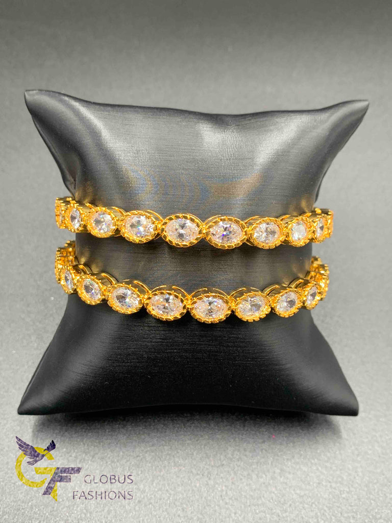 Different colors set of two bangles