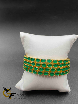 Set of 4 emerald stones bangles