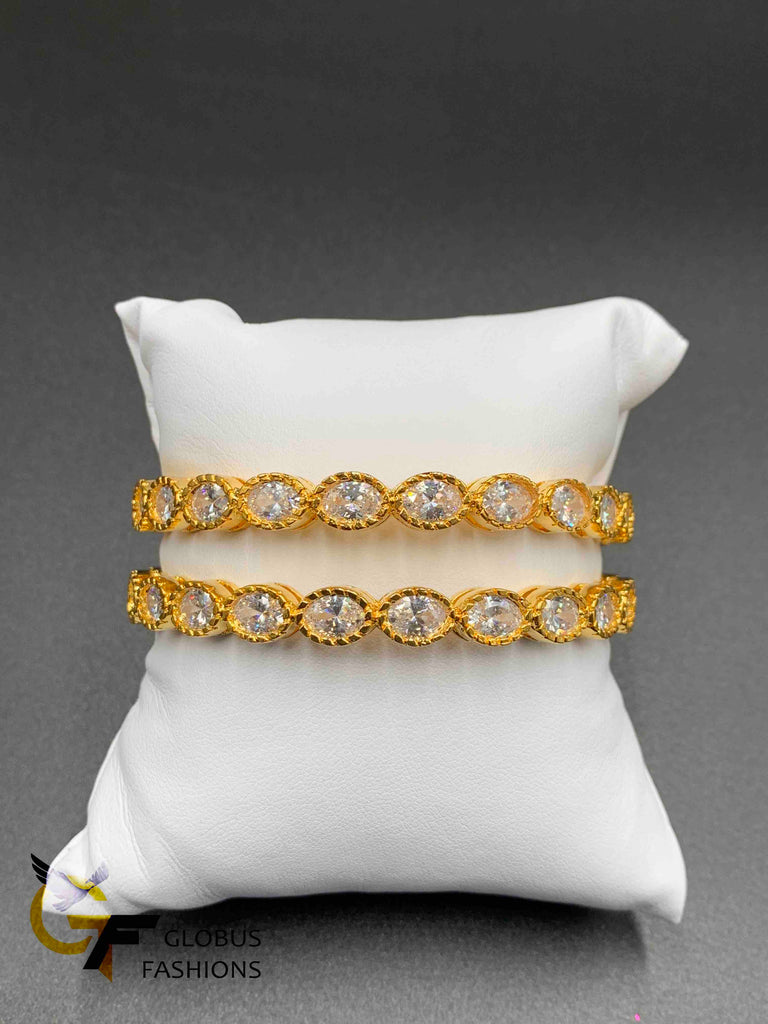 Different colors set of two bangles