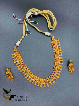 Traditional and antique look multicolor stones necklace set