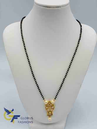 Uncut cz stones pendant with a single line black diamond beads chain