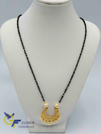 Cz stones with pearls pendant with a single line black diamond beads chain