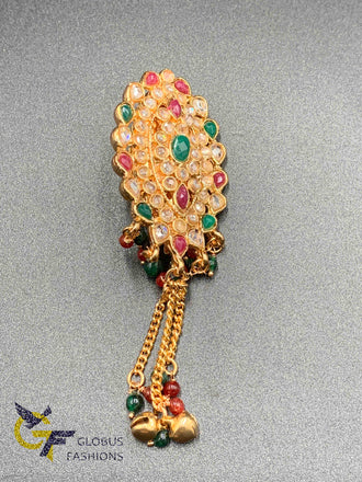 Oval shape kundan saree pin