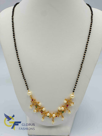 Multicolor stone and pearls with a single line black beads chain
